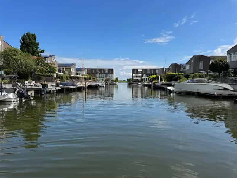 Huis te koop Almere Noorderplassen: Moderne tweekapper aan het water