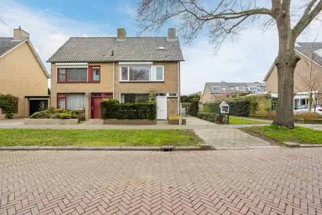 5 Kamer Eengezinswoning te huur Voorschoten 127m2