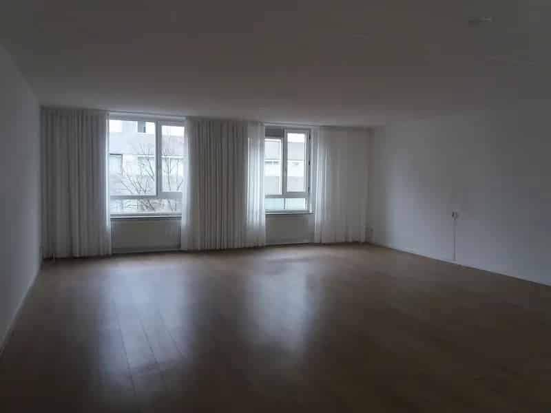 Appartement Sittard 3 slaapkamers balkon berging parkeerplaats