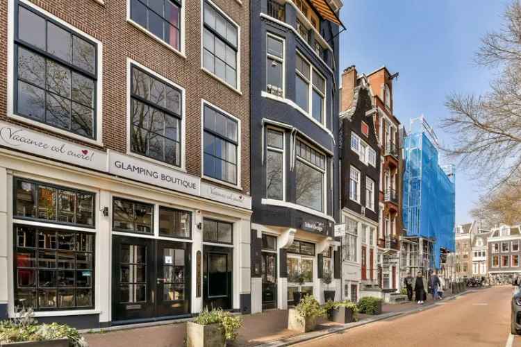 Amsterdam Spiegelkwartier Grachtenappartement 56m2