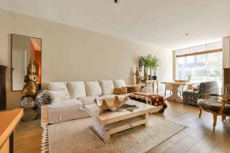 Appartement te Koop De Pijp 74m2 Eigen Grond 2 Slaapkamers Patiotuin