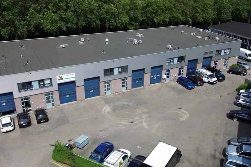 Bedrijfshal te Huur Zwijndrecht 165m2 A16