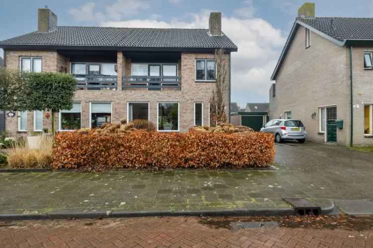 Huis Te Koop in 14, Riekeschot, Ulvenhout, Noord-Brabant