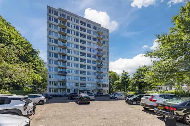 3 Kamer Appartement Mariahoeve 84m2 gerenoveerd