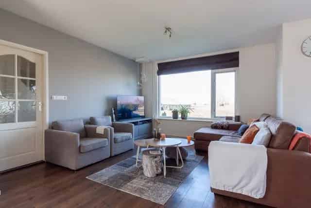 Te huur 2-onder-1-kap woning Ter Aar 125m2 5 kamers