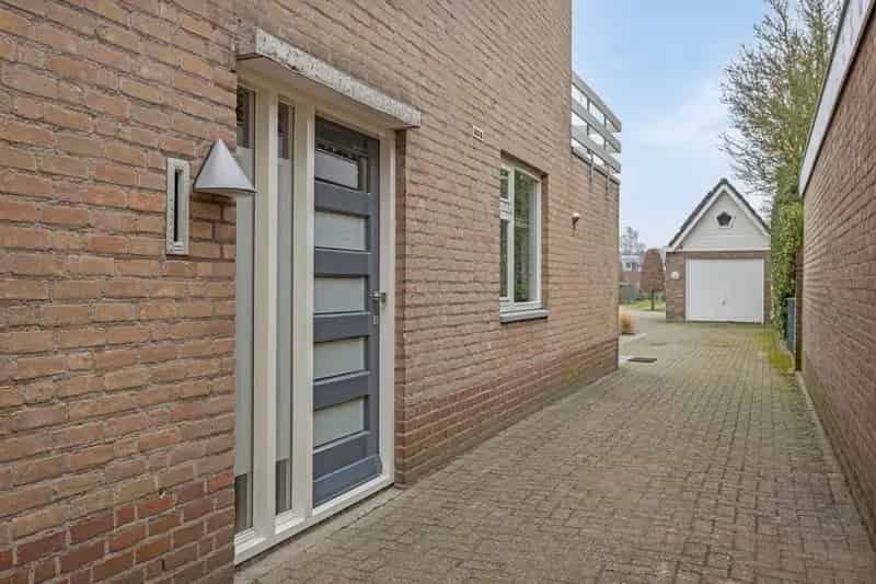 Ruime 2 1 Kapwoning Loon op Zand Grote Tuin 4 Slaapkamers