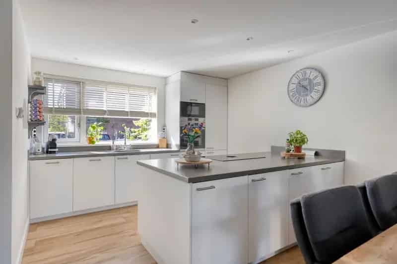 Huis te koop Hoofddorp 5 slaapkamers grote tuin