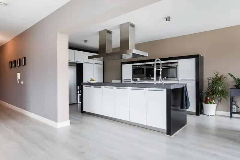 Ruim 4-kamer appartement Amsterdam Sloterpark 172m2 2 parkeerplaatsen