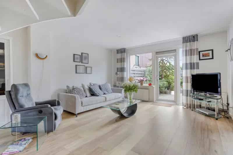 Huis te Koop Hoofddorp 3 Slaapkamers Moderne Badkamer