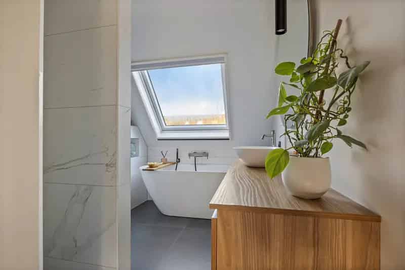 Gezinswoning Veenendaal 4 slaapkamers moderne keuken tuin