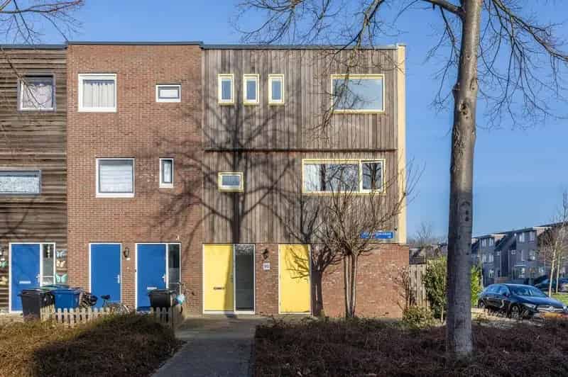 Ruime woning met studio Almere ideale gezinswoning of dubbele bewoning