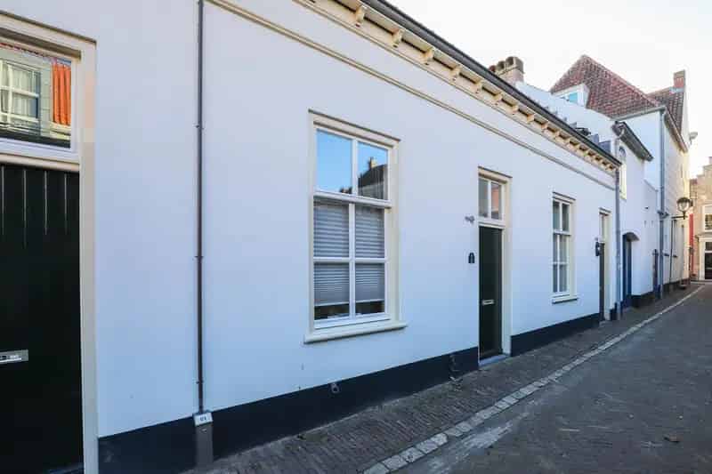 1-2 Persoonswoning Bergen op Zoom Ruime Woonkamer Patio