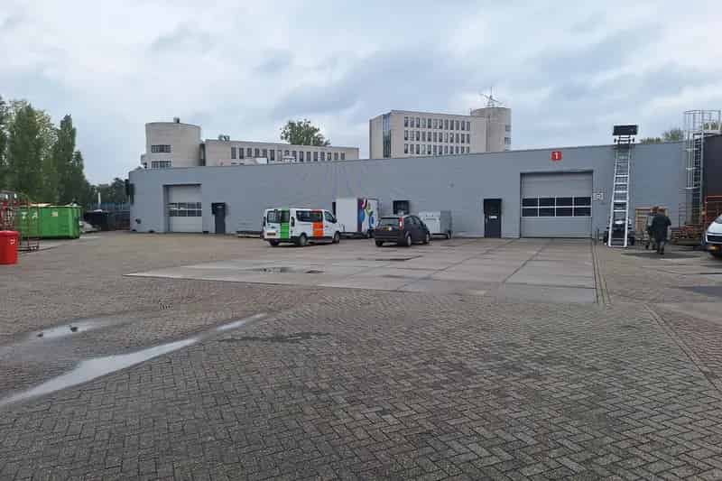 Bedrijfshallen te Huur Deventer Bergweide