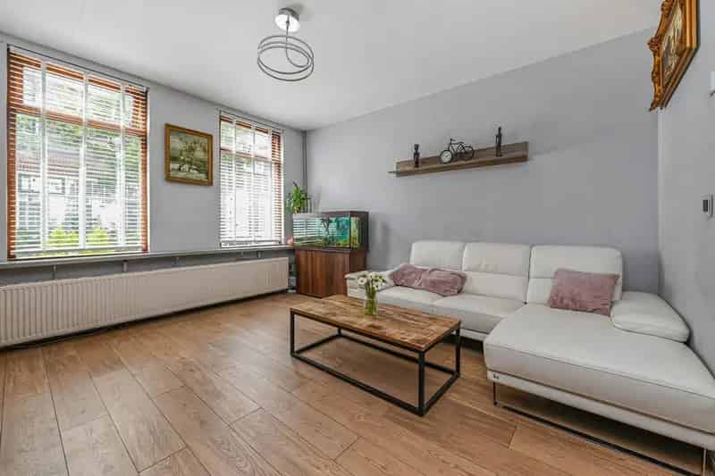 Huis te koop Poeldijk: Sfeervolle starterswoning Bloemenstraat