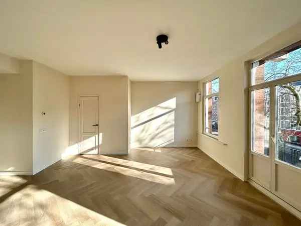 Appartement De Pijp: Luxe gerenoveerd appartement voor stellen