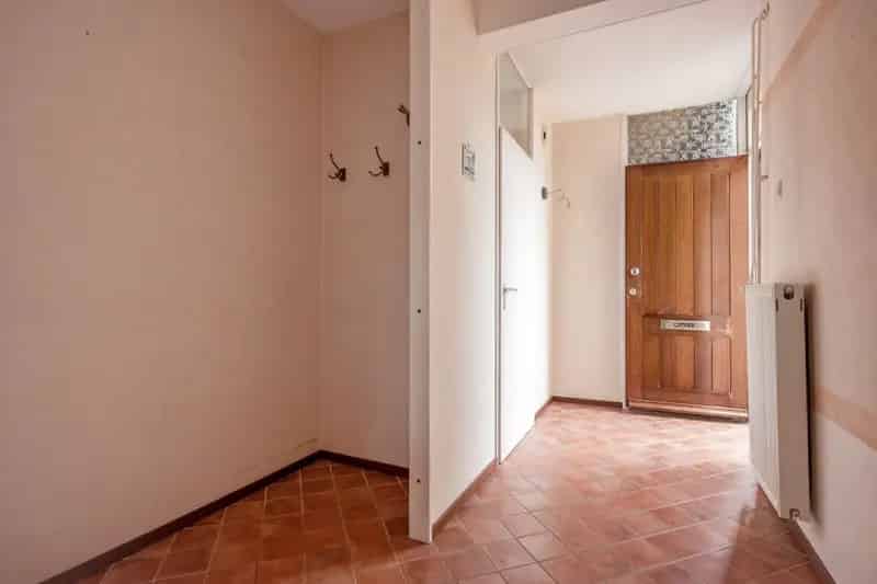 Ruime Tussenwoning Doornenburg 17 Leidschendam