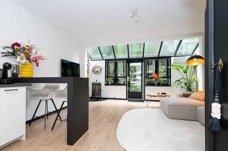 Benedenwoning Zwolle Binnenstad: Licht, Luxe & Tuin