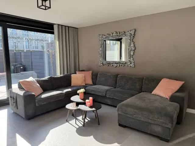 Huis in Hoofddorp Kalorama: Instapklaar en modern