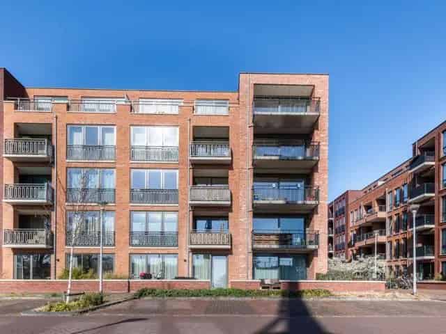 3 Kamer Flat Haarlem Lutherlaan 223  Beschikbaar per 1 Juli 2025