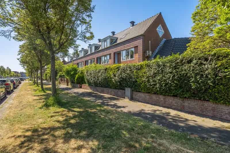 Ruime Eengezinswoning Ypenburg 3 slaapkamers zonnige tuin