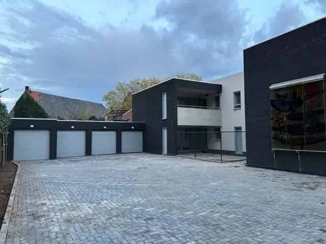 Modern Appartement in Glasatelier Steyl