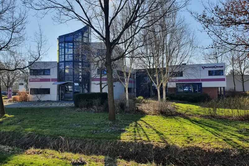 Kantoorruimte te Huur Emmen 1100m²