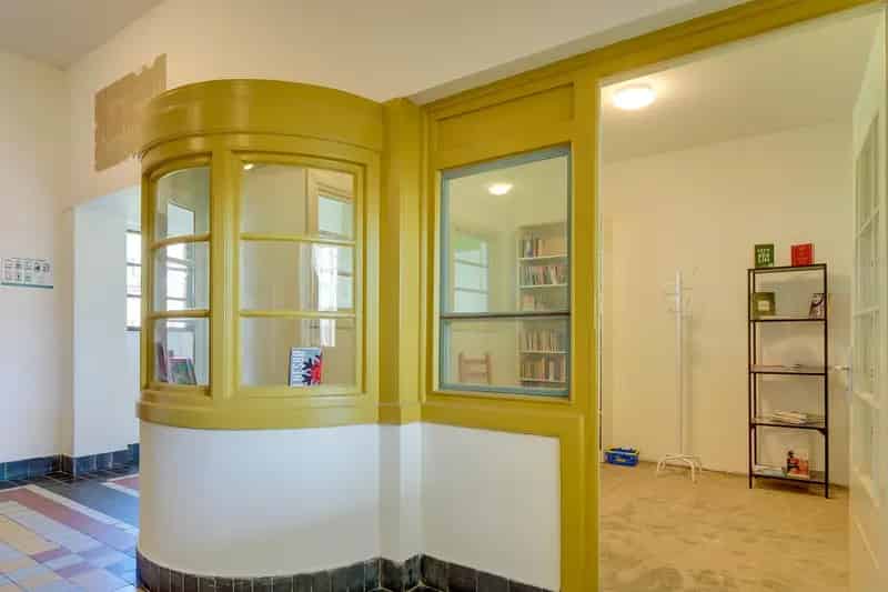 Sfeervol 3 kamer appartement Rijksmonument jaren 30 Noord