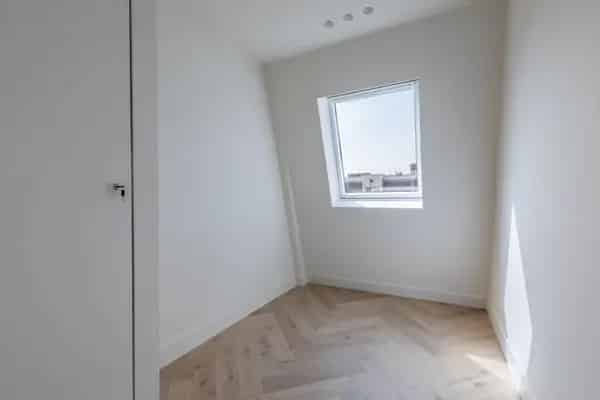 Te Huur: Appartement Amsterdam West - Licht & Gerenoveerd met Dakterras