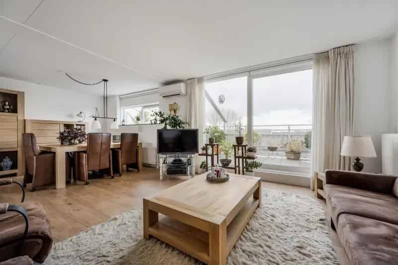 Zeer Royale Maisonnette Woning Molenwijk