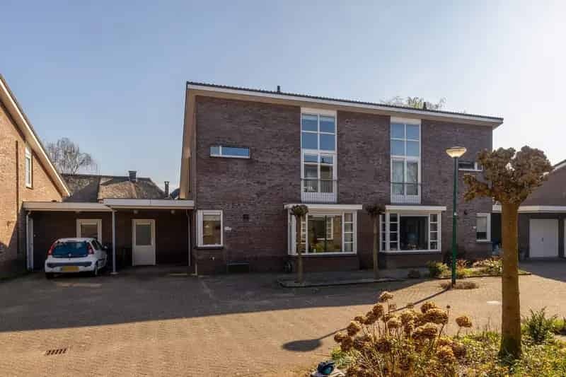 Huis te koop Odijk: Ruime villa, levensloopbestendig, 3 slaapkamers