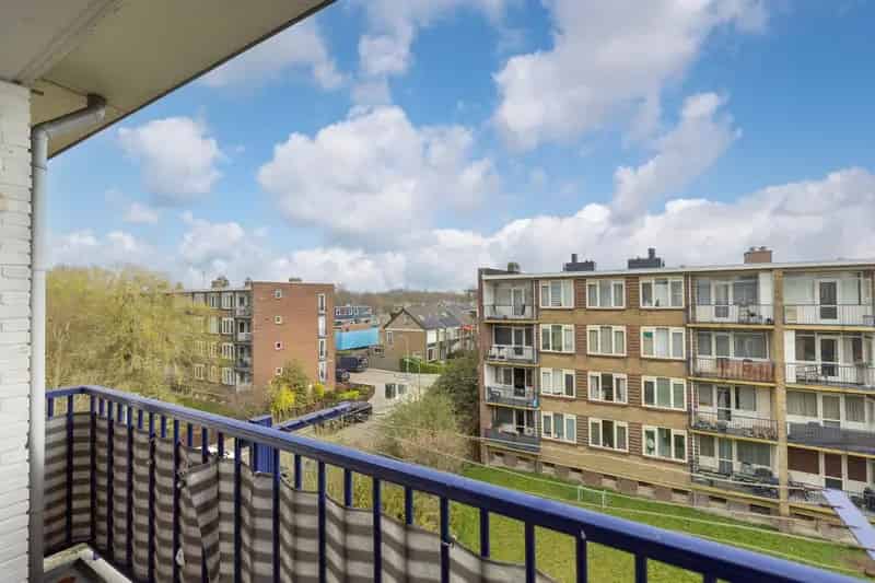 Appartement te koop Weesp 58m2 starters 2 slaapkamers balkon