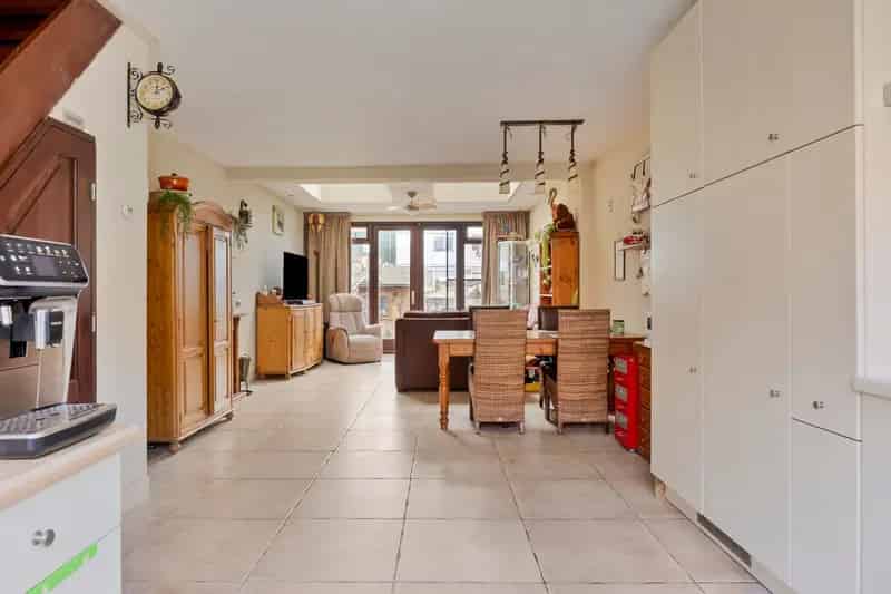 3 Slaapkamers Huis te Koop Zaandam Ruime gezinswoning