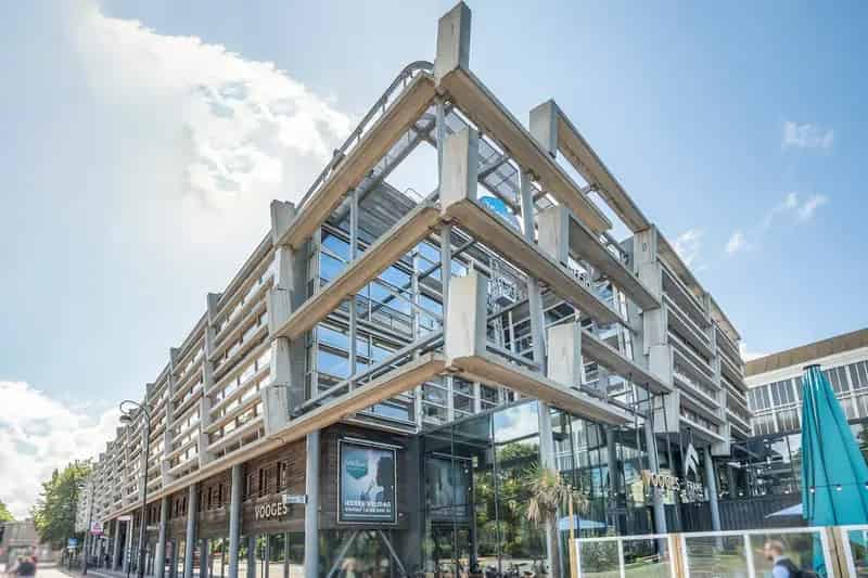 Kantoorruimte Haarlem Kennemerplein: Full-service Kantoor te Huur