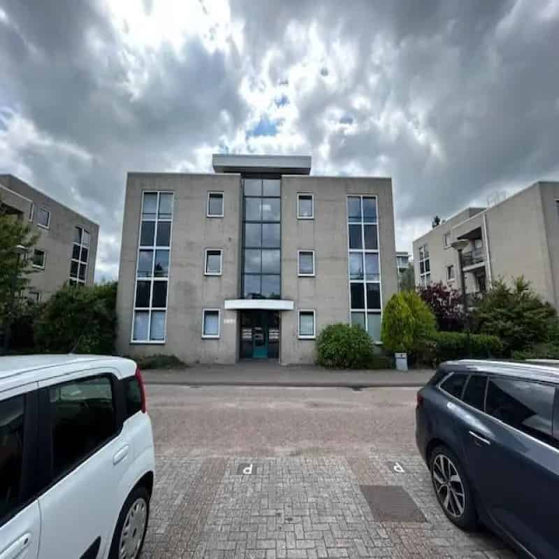 2-kamer bovenwoning zonder lift 2e etage