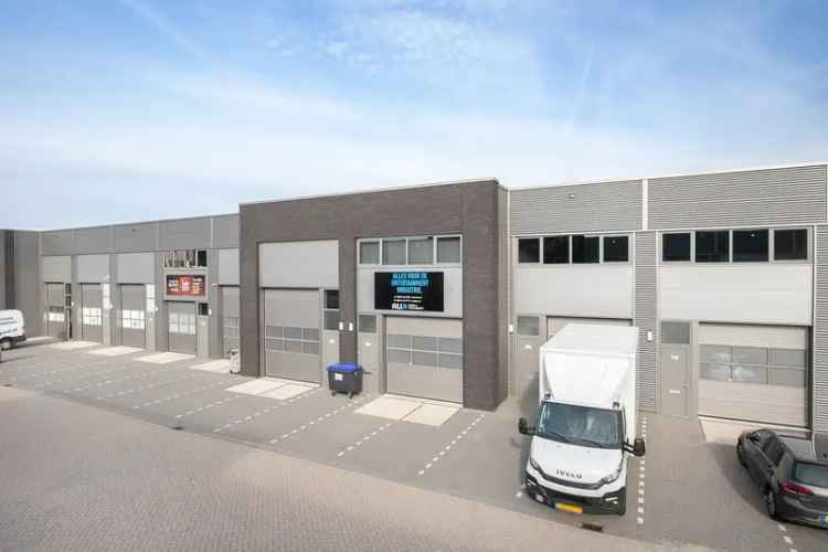 Bedrijfshal Bergschenhoek 143m² Kantoor Airco Parkeerplaatsen