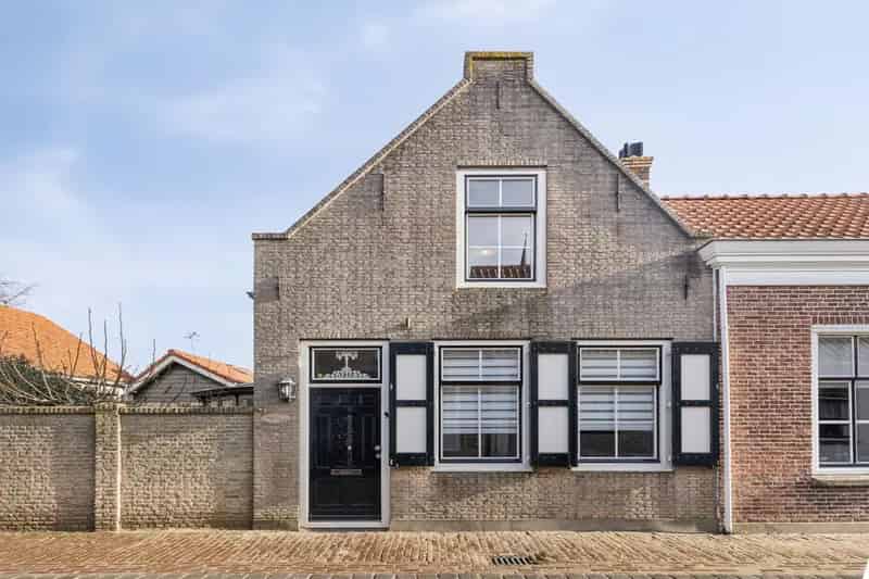 Karakteristieke Tussenwoning Brouwershaven 3 Slaapkamers 120m2