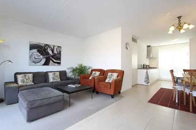 Hoekwoning Amstelveen 120m2 4 Kamers 2009