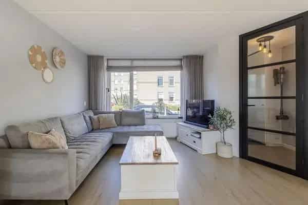 Instapklare Hoekwoning 4 Slaapkamers Moderne Keuken Tuin