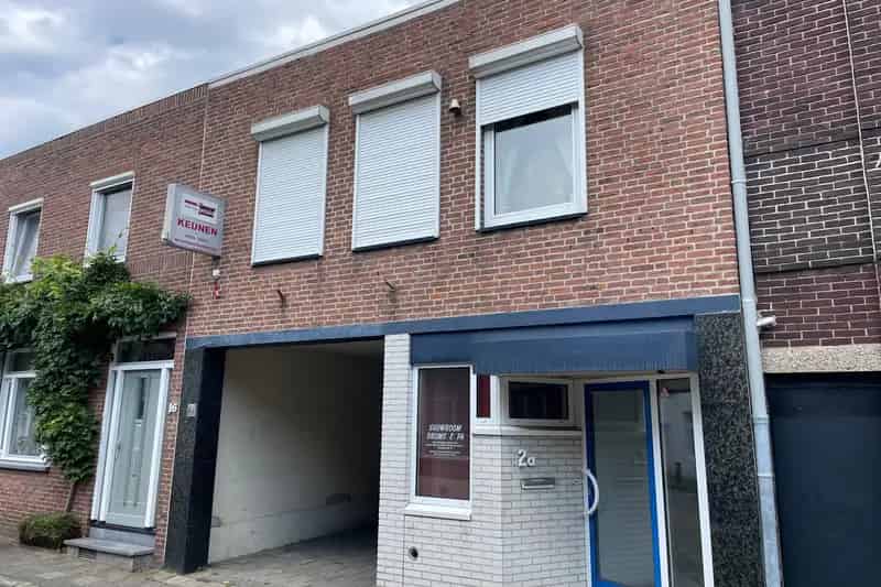 Belegging Venlo: Commerciële ruimte en bovenwoning te koop