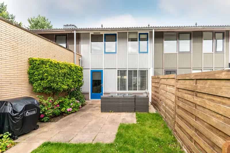 Ruime 4 kamer woning te koop Almere Buiten