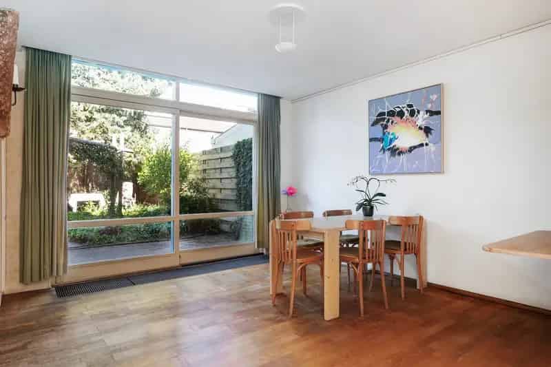 Huis te koop Oss: Ruime 4 slaapkamer woning met carport
