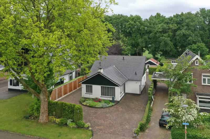 Groots wonen in Aadorp: vrijstaande woning met zorgwoning