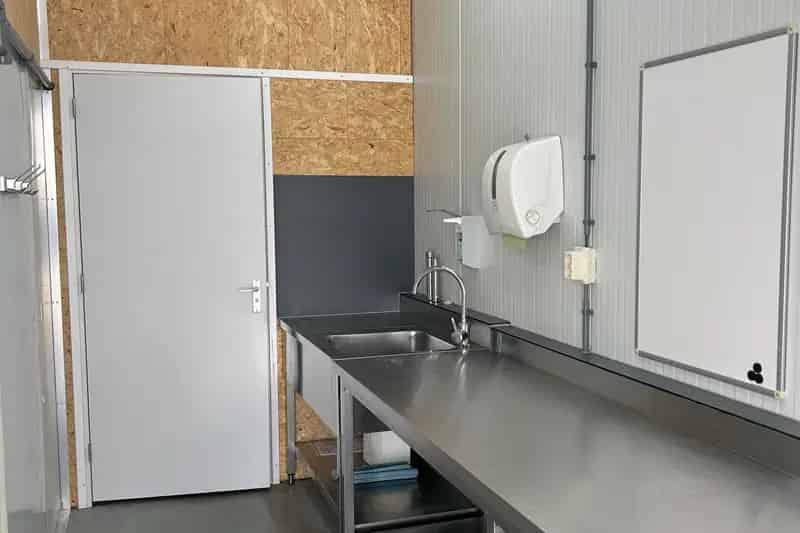Bedrijfshal Zuidbroek te koop nabij A7