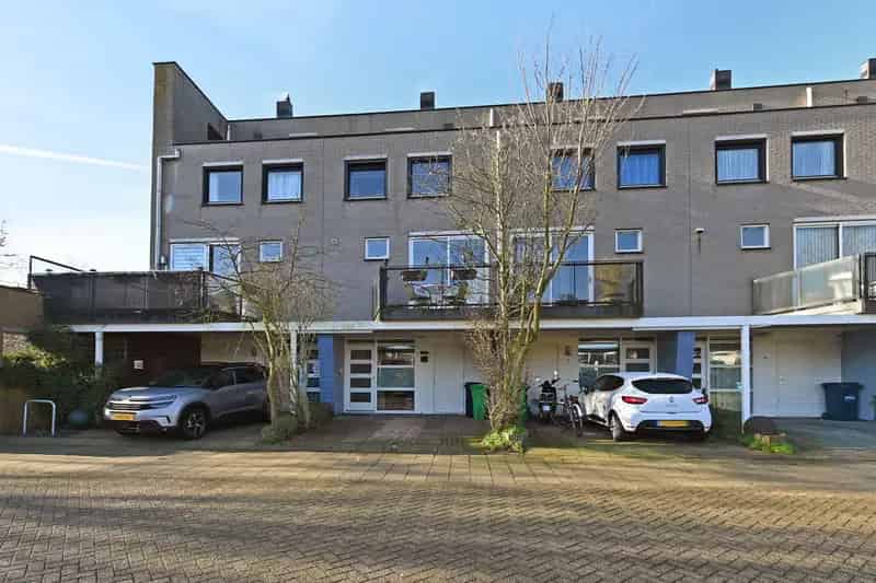 Huis te koop Loosduinen 5 kamers 153m2 tuin carport