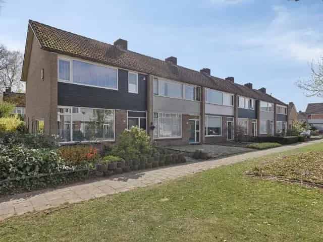 Hoekwoning Enschede: Rustig, Kindvriendelijk & Nabij Voorzieningen