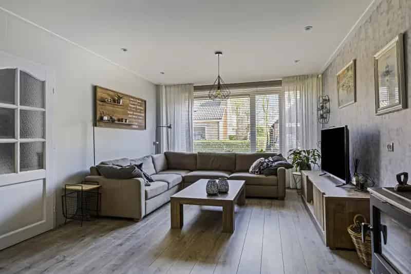 Twee Onder Een Kapwoning Met Appartement Moderne Voorzieningen