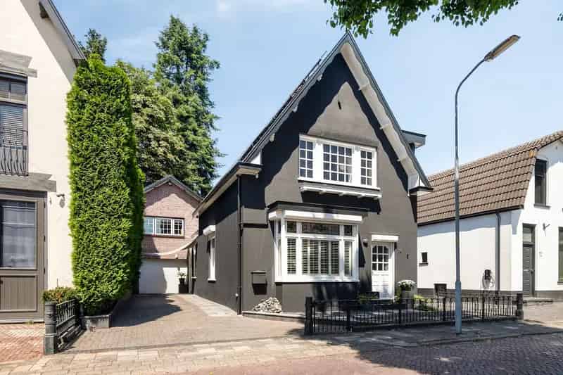 Vrijstaande woning Apeldoorn 4 slaapkamers  Nieuwe keuken badkamer