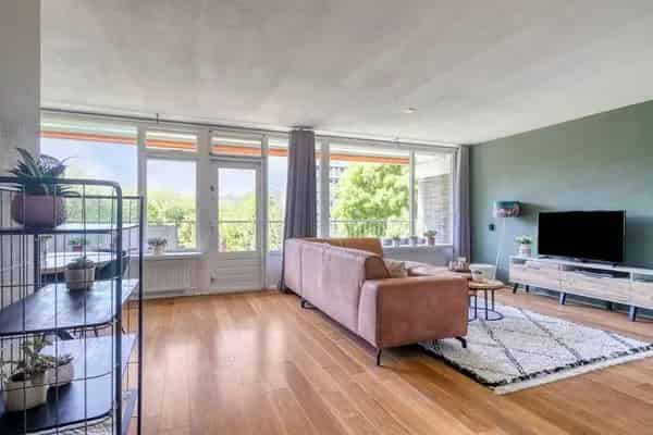 3 Kamer Appartement Capelle a/d IJssel Nabij Metro