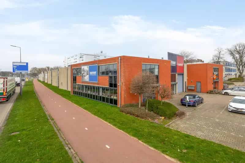Kantoor Showroom Rotterdam Spaanse Polder 373m2 te Huur