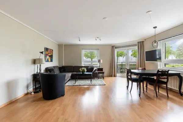 Luxe Maasappartement met Panoramisch Uitzicht Rotterdam